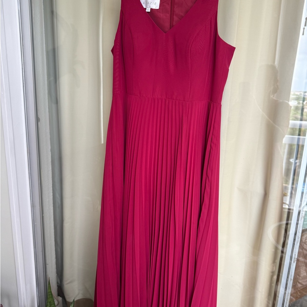 AZAZIE V-Neck Sleeveless Pleated Chiffon Floor-Length Dress Size A14